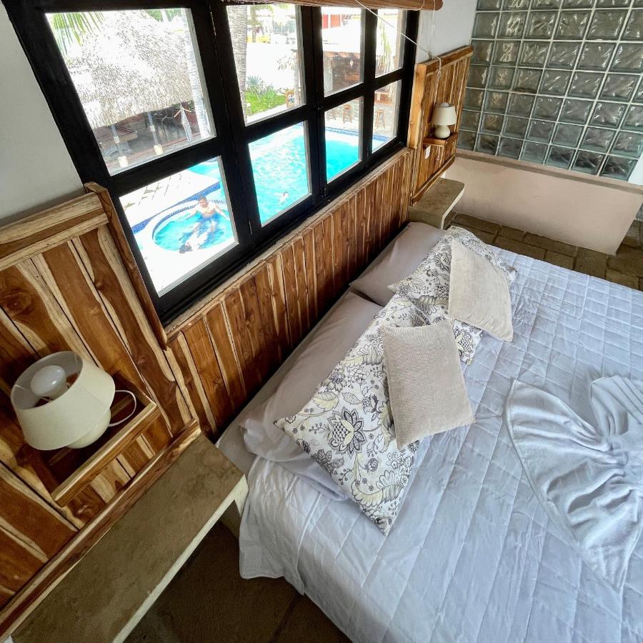 Johnnys Place Hotel Monterrico Exterior foto
