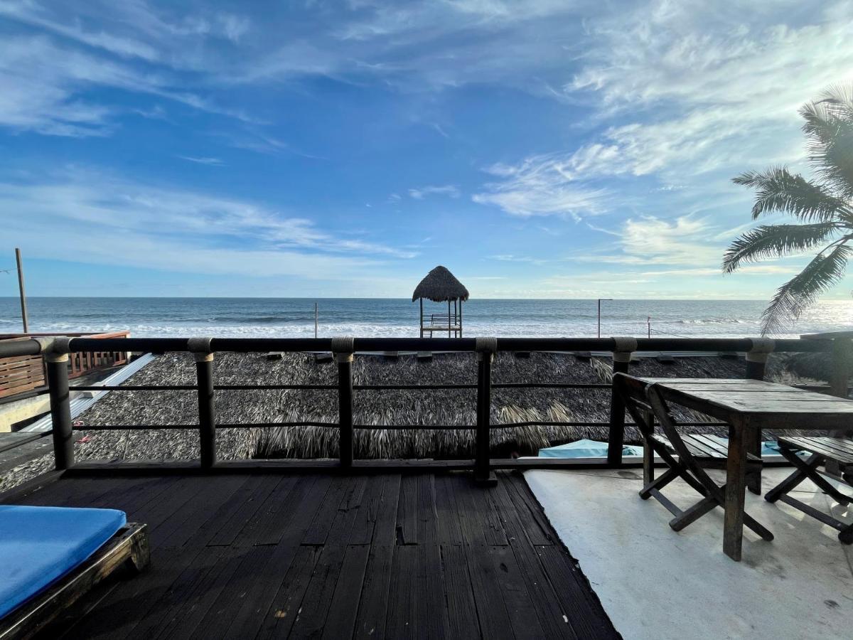 Johnnys Place Hotel Monterrico Exterior foto